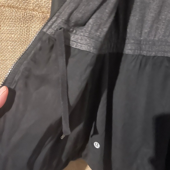 Lululemon Dance Studio Jacket ( 4) - Picture 8 of 17